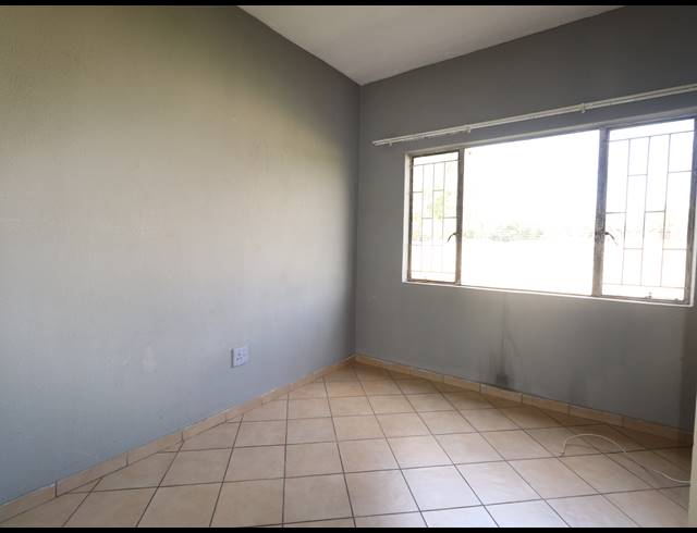 2 BEDROOM FLAT TO LET IN TERENURE